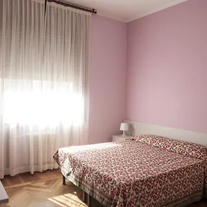 Gasthof Italy, Genua